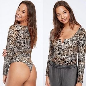 Victoria's Secret Pink Leopard Print Long Sleeve Scoop Bodysuit Women's Medium